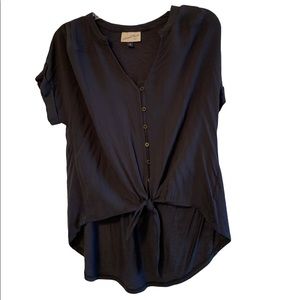 Universal Thread Black High Low Button Down Blouse